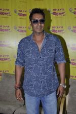 Ajay Devgan at radio mirchi in Parel, Mumbai on 8th Feb 2013 (8).JPG